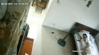 Hack cam xem các bé mới lớn nứng lồn