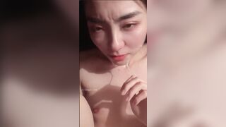 em sinh viên lộ clip nhún nhảy cùng bố đường trên xe ô tô