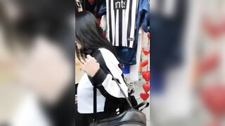 Thử đồ như này tốn tinh trùng lắm