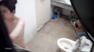 Quay lén em hàng xóm vú bự trắng múp k vết mũi đốt đi tắm dáng cực ngon