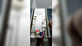 Mb tắm khoe dáng cực mượt