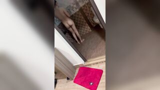 Món quà bí mật mà em sinh viên chân dài tặng anh 2