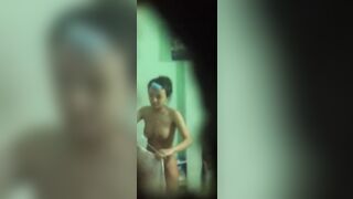 Làm liều, Quay lén E Hàng xóm lớp 11 Loli mình dây lồn rậm đi thay quần áo