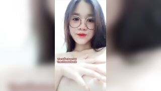 Bé Linh Mới Lớn Xinh Dâm Đãng (Xem Full Tại Telegram T.me/YeuGaiNon18)