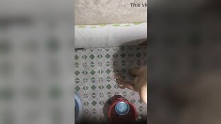 Chị. Họ tắm 2