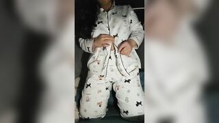 E GÁI DÂN TỘC MỚI LỚN, CÓ THÂN HÌNH CHUPPY, VÚ TO, LÔNG LỒN , LÚN PHÚN