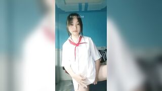 E CÒN BÉ LẮM, CHƯA ĐC ĐỊT ĐÂU