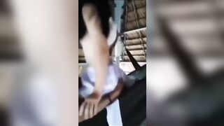 Mang em học sinh cấp 3 vào cà phê chòi, chịch em lên đỉnh