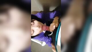 Dắt em họ vú to vào nvs bú cặc xuất đầy mồm