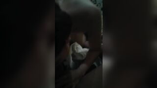 bé sinh viên chăm chỉ bú liếm giúp anh sướng