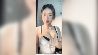 Xem live cùng lúc 2 idol hot tiktok Nìi vs Lanxinhyeu 😂
