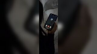 Đang đụ cùng sếp thì chồng gọi
