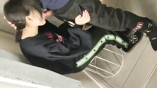 Tội nhỏ em họ, cứ đến nhà là bị lôi ra bú