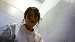 Quay lén WC nữ 49