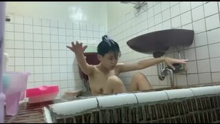 BỐ DƯỢNG ĐẶT MÁY QUAY NÉN, TRONG NHÀ TẮM
