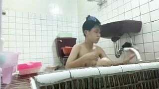 BỐ DƯỢNG ĐẶT MÁY QUAY NÉN, TRONG NHÀ TẮM