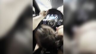 Nay lái xe chill ghê vừa ngắm đường vừa được e bú cu bên dưới sướng tê