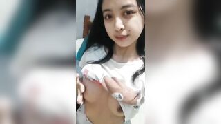E CÒN NHỎ , LÊN CHỈ CHO BÚ VÚ , CHỨ K CHO ĐỊT