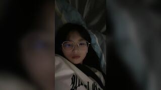 Cuối Tuần Rảnh Rỗi Nứng Lên Em Quay Thủ Dâm Cho Các Anh Xem Phần 28
