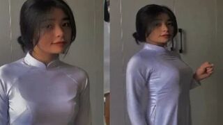 Clip Sex Phang em nữ sinh áo dài mông tròn cực phê
