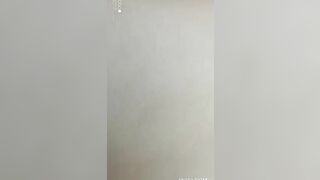 TÚM TÓC, ĐỊT E, LÊN BỜ XUỐNG RUỘNG