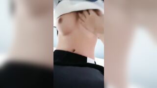 Em show hàng cho ny xem