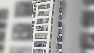 quay lén em gái phơi lồn ở ban công