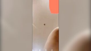 Bạn thân quá nứng rủ video call sex