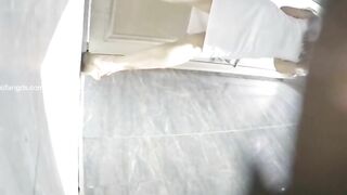 Bị Cô giáo chửi, Cay quá Làm liều quay lén GVCN Đi đái