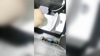 siêu phẩm quay lén các em xinh đi đái nhìn thật thích mắt - phần 5