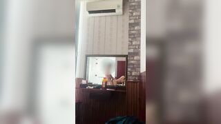 Phang chị máy bay gymer chồng ít đụ
