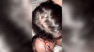 Rủ 2 chị em gái về phòng vừa hút bóng cười vừa địt luôn 2 chị em sướng vl phần 5