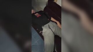Mò cu của thằng bạn lúc nó đang say rựu