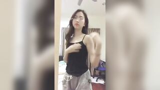 ƯỚC CÓ ANH Ở ĐÂY, ĐỂ BÚ CU