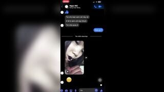 Bé Nhi Đút kẹo mút vào lồn
