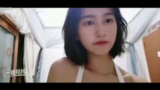 CLIP CỦA 1 BẠN HS XINH GÁI