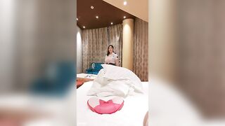 Đôi bạn thân, Vú Khủng như nhau To như pi tiên, Thủ dâm Vú khủng live sex