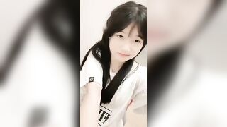 BÉ HS VẬN ĐỘNG, TRƯỚC KHI TẮM