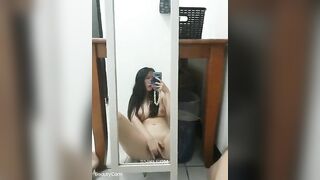 E THÍCH NGẮM MÌNH , THỦ DÂM TRƯỚC GƯƠNG