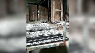 Chị mbbg vừa làm vừa thủ dâm nhét toy vào lồn trên live