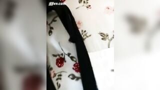Cô giáo mầm non thủ dâm khi đang lên lớp
