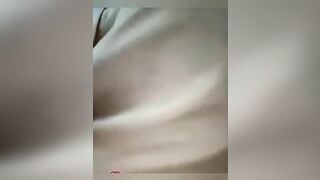 Cô giáo mầm non thủ dâm khi đang lên lớp