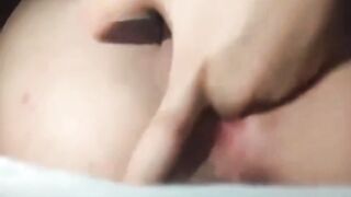 Học sinh lồn múp nứng quá không ngủ được