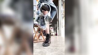show lồn giữa đường gặp tao thấy t địt chết