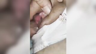 Cái lồn non tơ của bé em mũm mĩm nhà thằng bạn