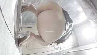 Nứng quá, Làm liều quay lén Đồng nghiệp Đi đái loli mình dây nứng vcl