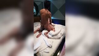 Địt tập thể chị mbbg béo múp vú to lồn khít địt gãy cu dâm đãng