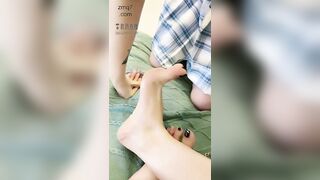 Việc nhẹ lương cao, Gái Xinh Bị Ác nữ bệnh hoạn bắt Bú Liếm ngón chân Huấn luyện