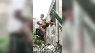 Cặp đôi học sinh Philippines địt public ngoài nghĩa địa p2