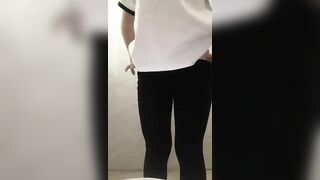 Gạ đc em ny vừa đi học về tụt quần cho xem lồn múp ngon